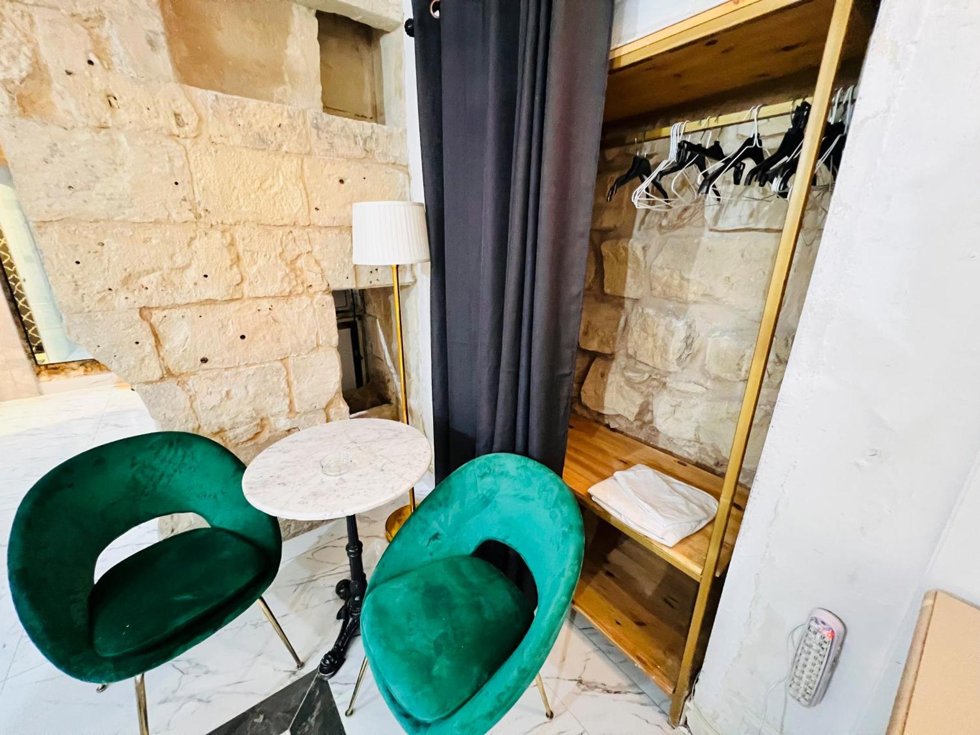 Charming Townhouse Prime Area Valletta Apartment Exterior foto