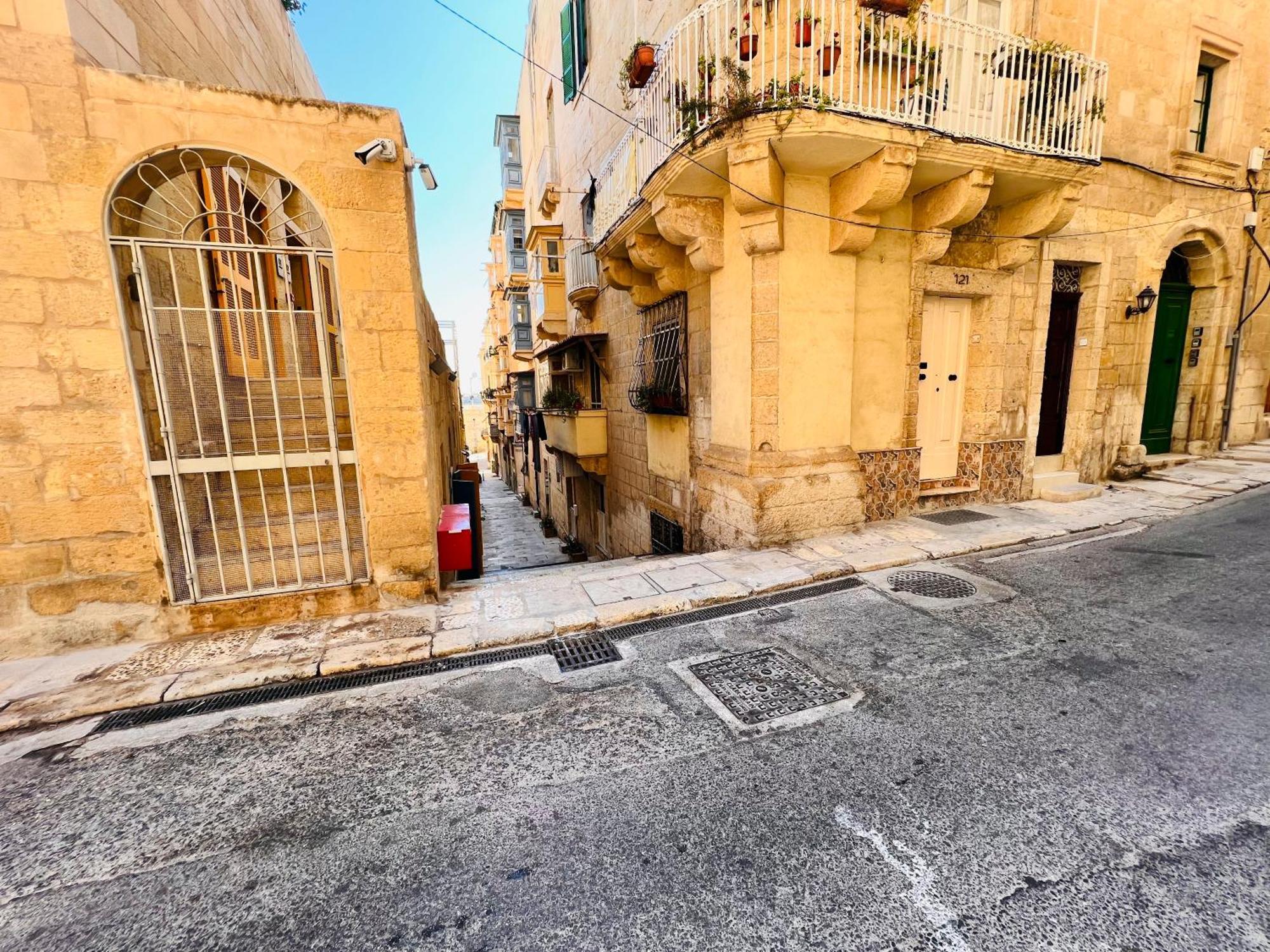 Charming Townhouse Prime Area Valletta Apartment Exterior foto
